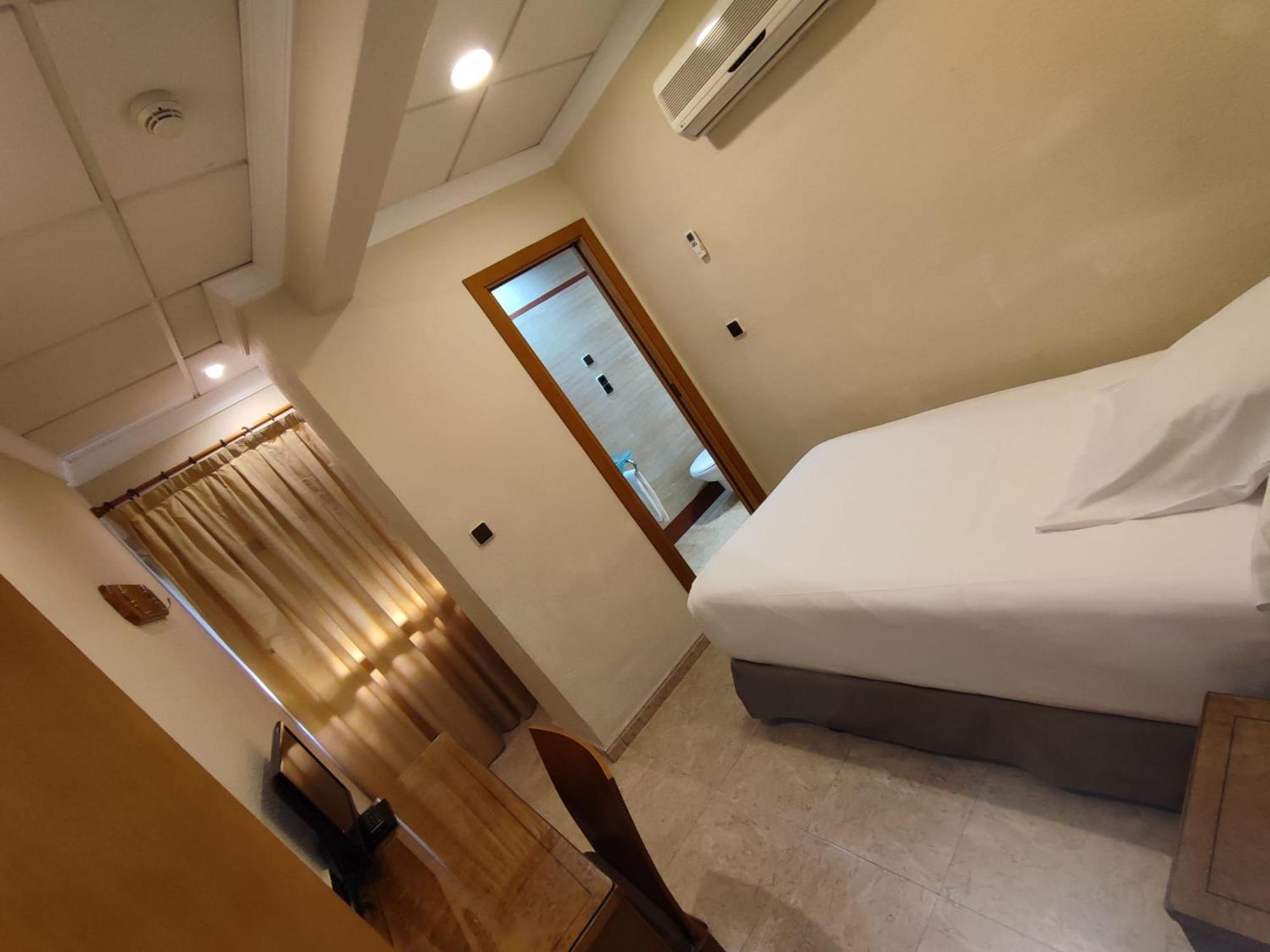 Hostal Moreno Сия Екстериор снимка