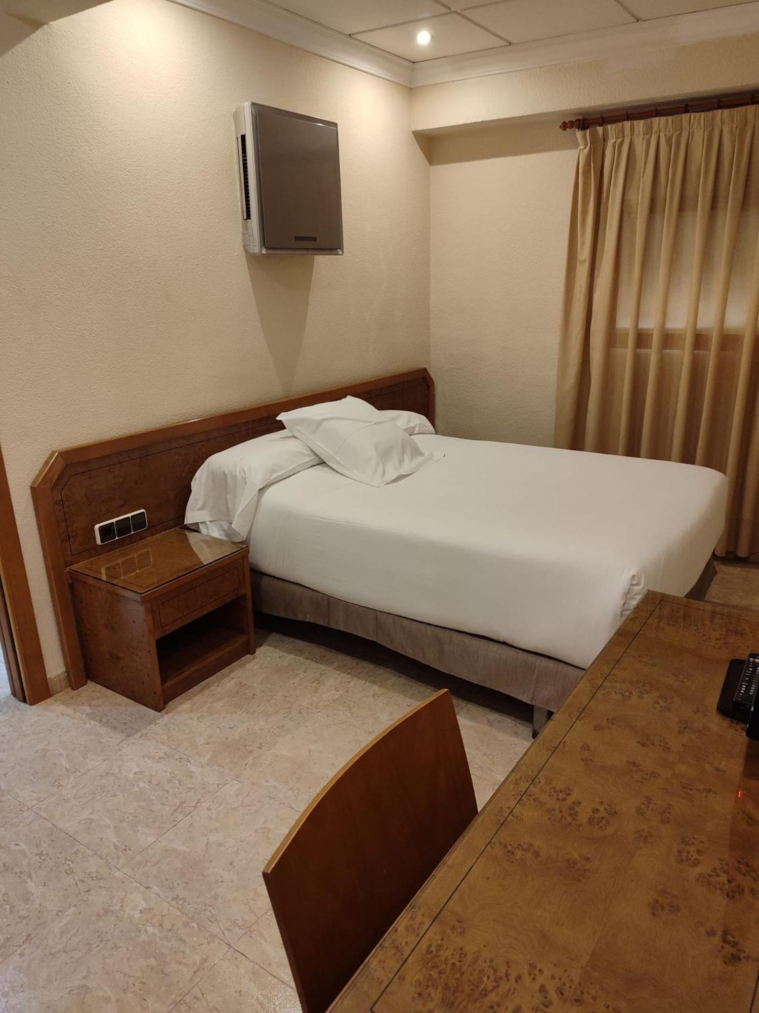 Hostal Moreno Сия Екстериор снимка